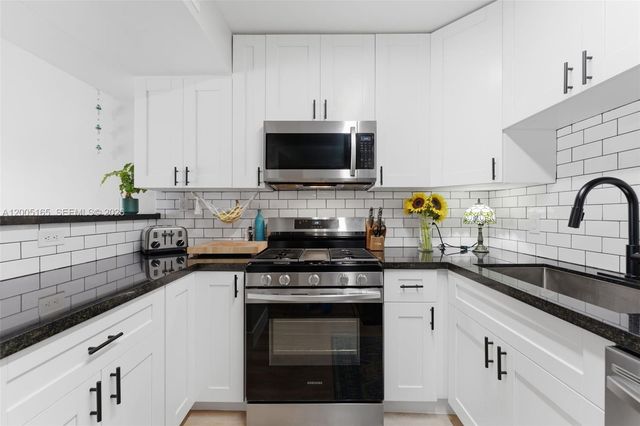 15325 SW 106th Ter 627, Miami, FL 33196