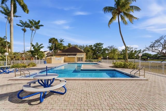 15325 SW 106th Ter 627, Miami, FL 33196