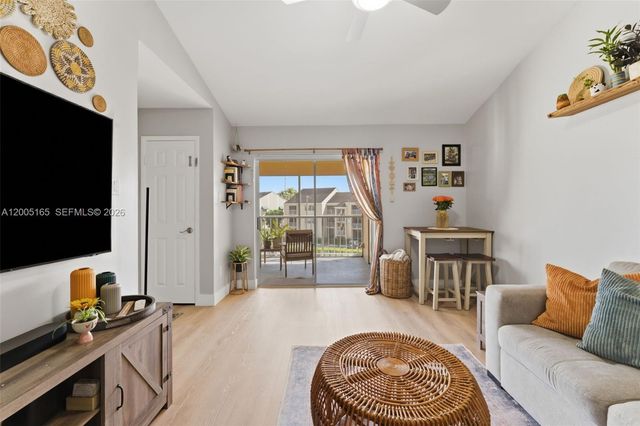 15325 SW 106th Ter 627, Miami, FL 33196