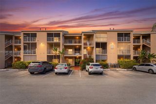 15325 SW 106th Ter 627, Miami, FL 33196