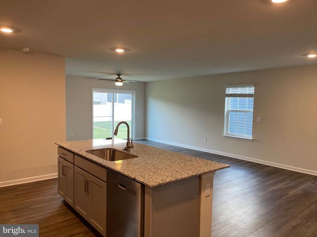 112 CHARING CROSS DR, Stephens City, VA 22655