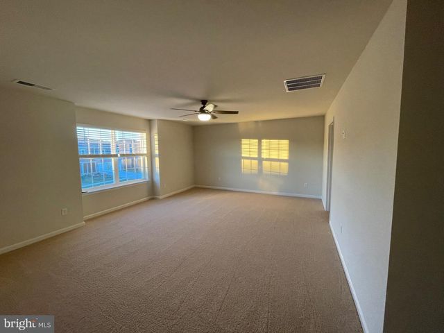 112 CHARING CROSS DR, Stephens City, VA 22655