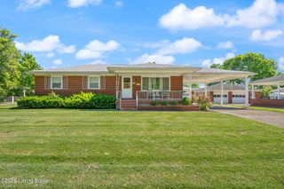 5812 Teakwood Ln, Louisville, KY 40258