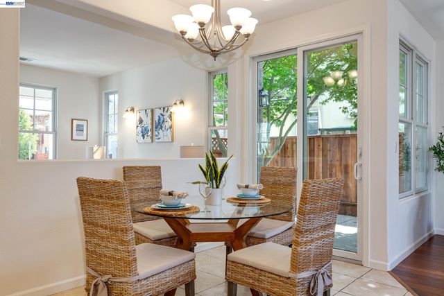 2381 Haile St, Alameda, CA 94501