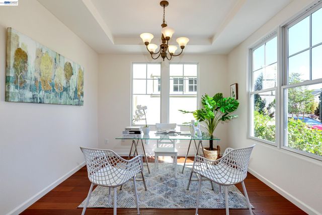 2381 Haile St, Alameda, CA 94501