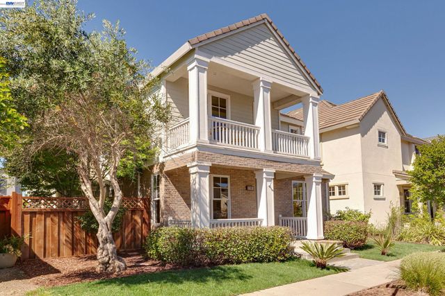 2381 Haile St, Alameda, CA 94501