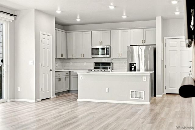 18292 E Kansas Place, Aurora, CO 80017