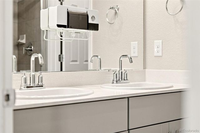 18292 E Kansas Place, Aurora, CO 80017