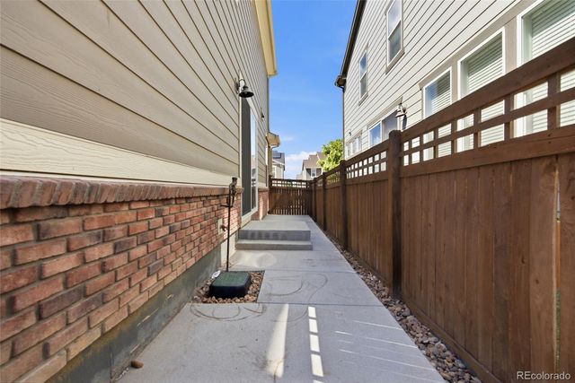 18292 E Kansas Place, Aurora, CO 80017