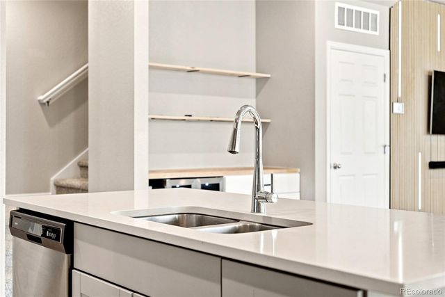 18292 E Kansas Place, Aurora, CO 80017