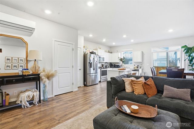 13728 NE 66th Way, Vancouver, WA 98682