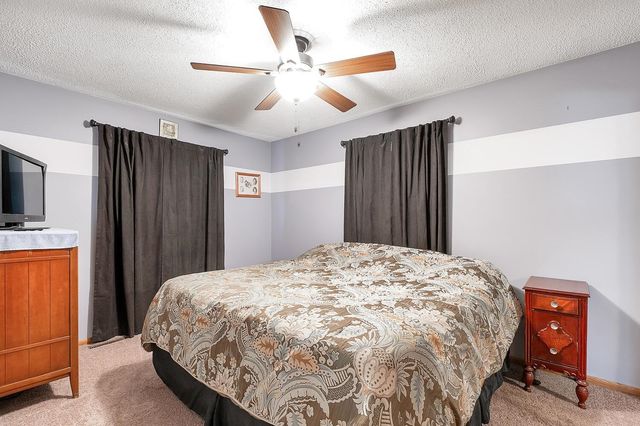 2460 S Bennett Ave, Wichita, KS 67217