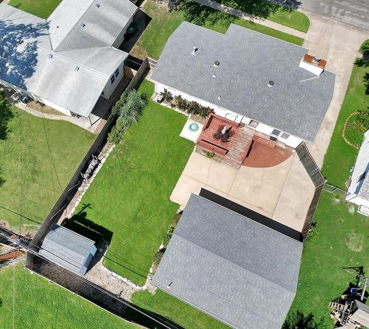 2460 S Bennett Ave, Wichita, KS 67217