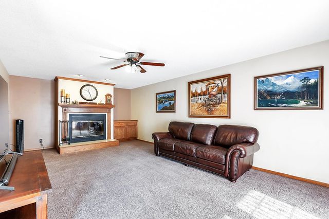 2460 S Bennett Ave, Wichita, KS 67217