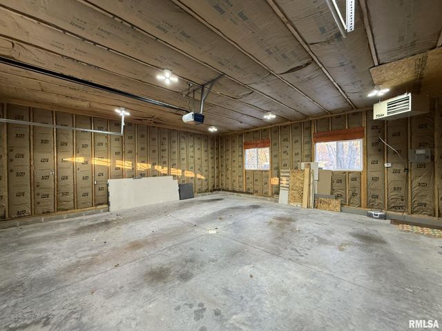 38 LINCOLN Street, Knoxville, IL 61448