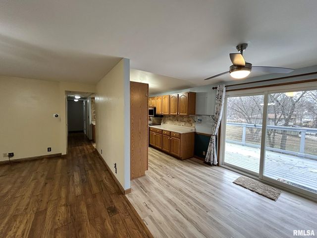 38 LINCOLN Street, Knoxville, IL 61448