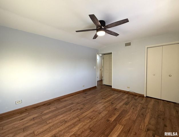 38 LINCOLN Street, Knoxville, IL 61448