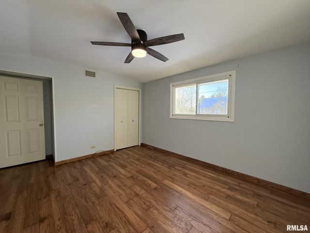 38 LINCOLN Street, Knoxville, IL 61448