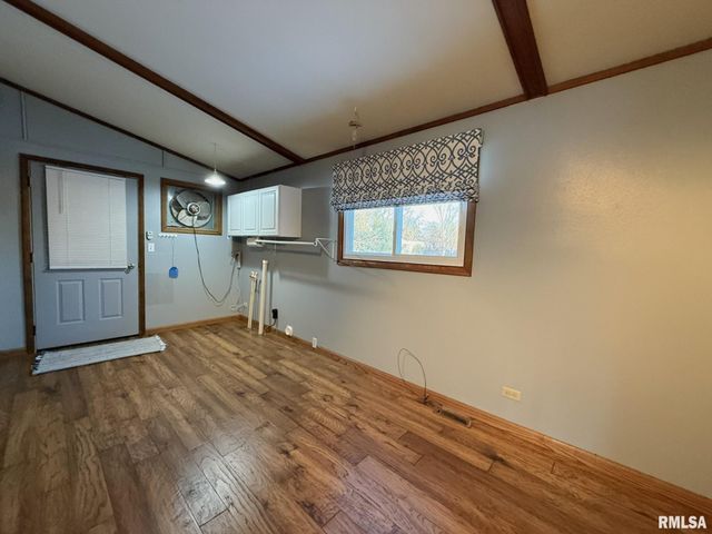 38 LINCOLN Street, Knoxville, IL 61448