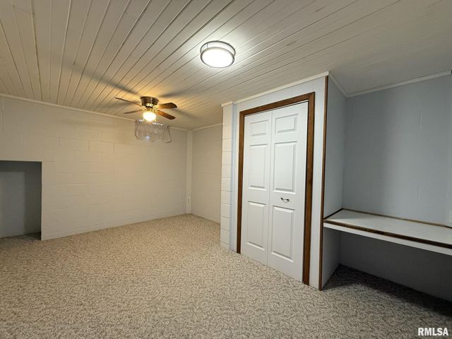 38 LINCOLN Street, Knoxville, IL 61448