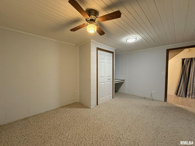 38 LINCOLN Street, Knoxville, IL 61448