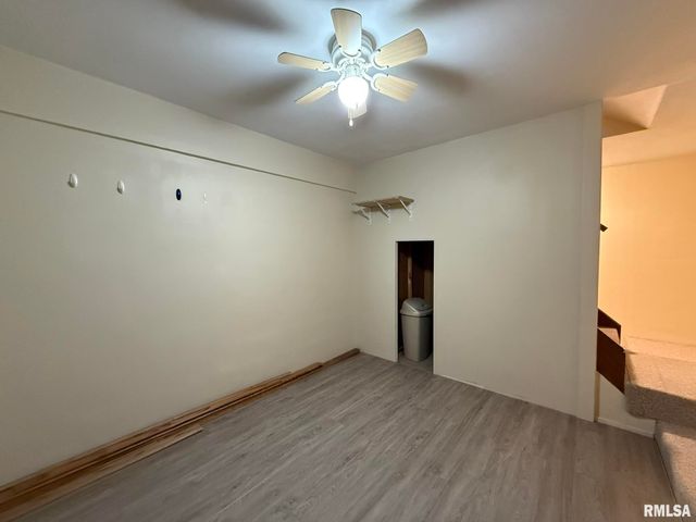 38 LINCOLN Street, Knoxville, IL 61448