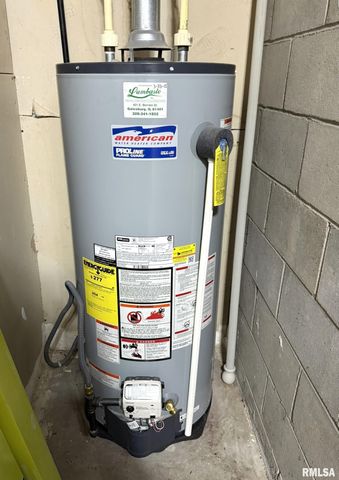 38 LINCOLN Street, Knoxville, IL 61448