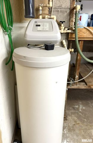 38 LINCOLN Street, Knoxville, IL 61448