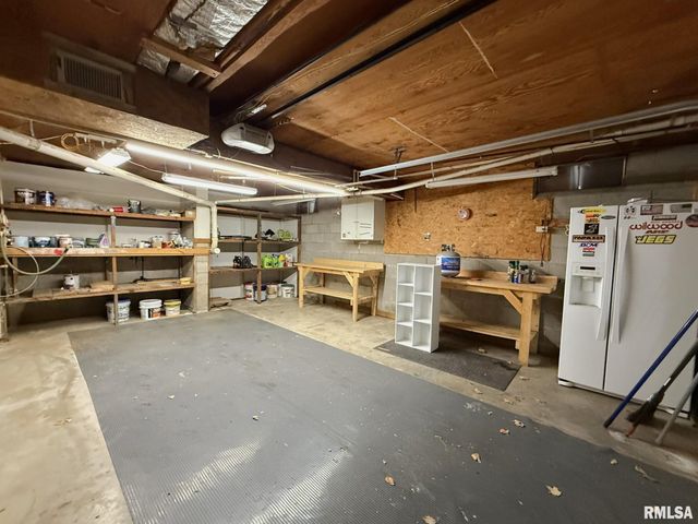 38 LINCOLN Street, Knoxville, IL 61448