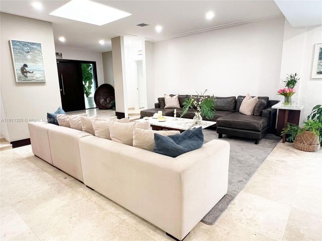 247 E East Shore Dr, Miami, FL 33133