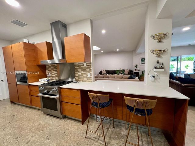 247 E East Shore Dr, Miami, FL 33133