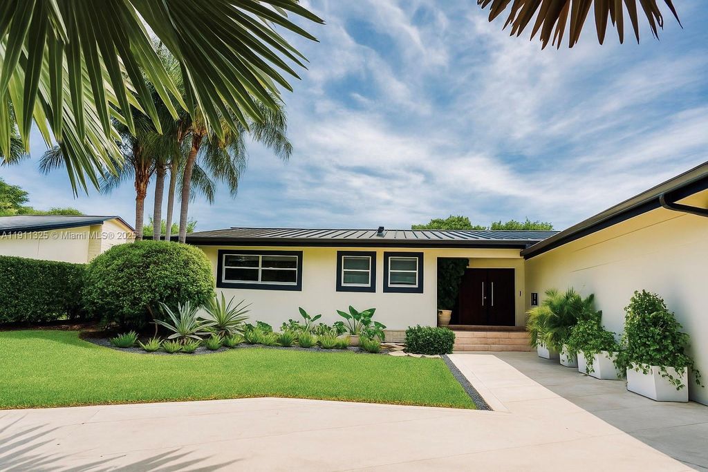 247 E East Shore Dr, Miami, FL 33133