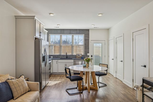 100 Thompson Ln Unit 6, Nashville, TN 37211