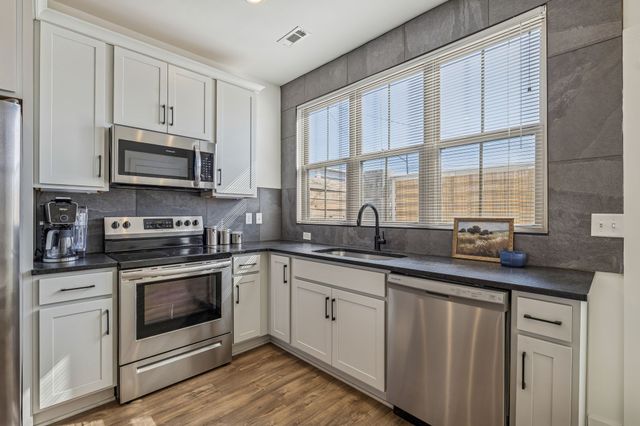 100 Thompson Ln Unit 6, Nashville, TN 37211