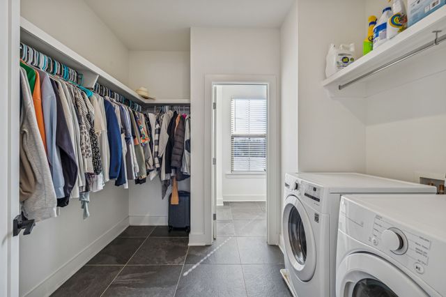 100 Thompson Ln Unit 6, Nashville, TN 37211