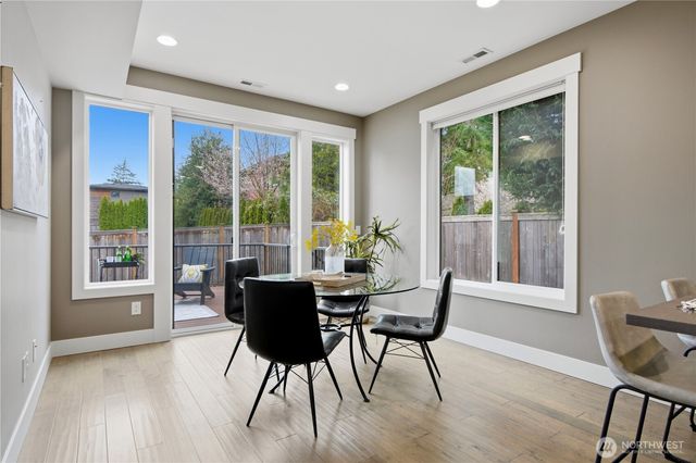 11422 NE 92nd Street, Kirkland, WA 98033