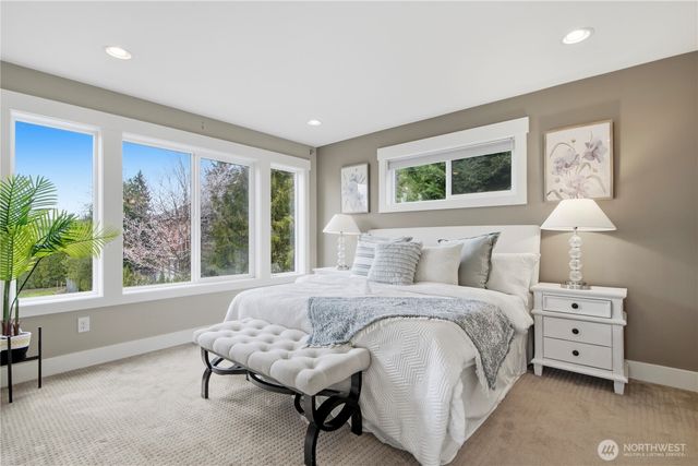 11422 NE 92nd Street, Kirkland, WA 98033