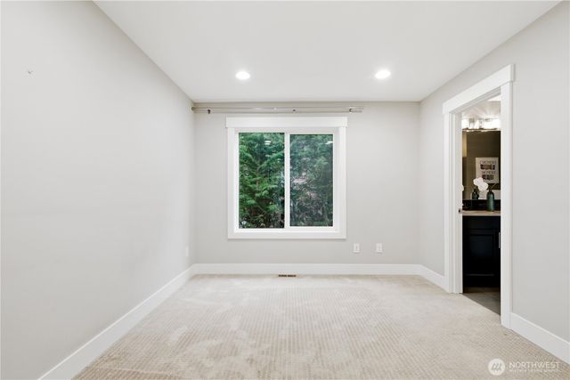 11422 NE 92nd Street, Kirkland, WA 98033