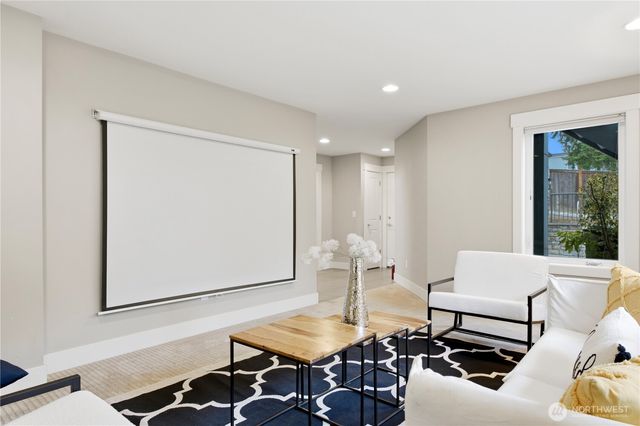 11422 NE 92nd Street, Kirkland, WA 98033