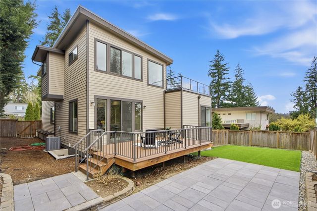 11422 NE 92nd Street, Kirkland, WA 98033