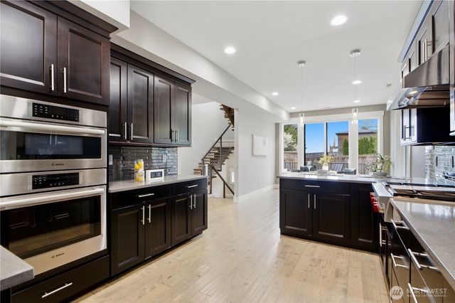 11422 NE 92nd Street, Kirkland, WA 98033