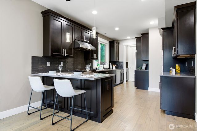 11422 NE 92nd Street, Kirkland, WA 98033