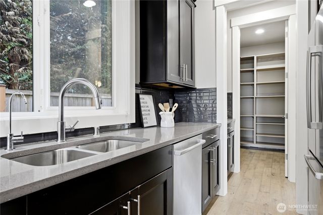 11422 NE 92nd Street, Kirkland, WA 98033