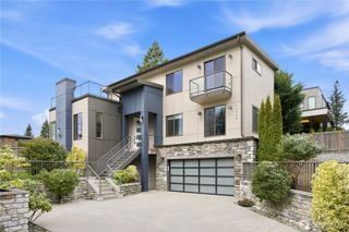 11422 NE 92nd Street, Kirkland, WA 98033