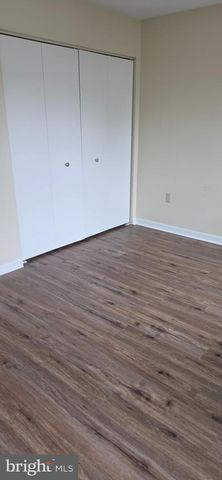 221-D-UNIT D N DUKE ST, Hummelstown, PA 17036