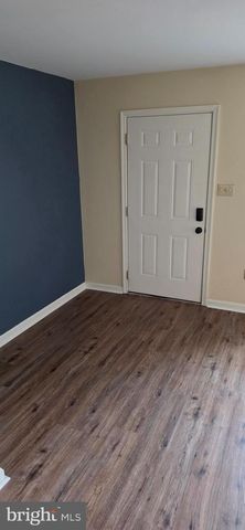 221-D-UNIT D N DUKE ST, Hummelstown, PA 17036