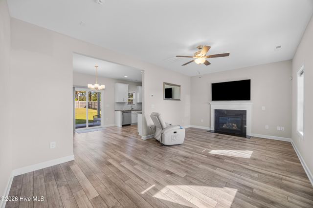 566 Transom Way, Sneads Ferry, NC 28460