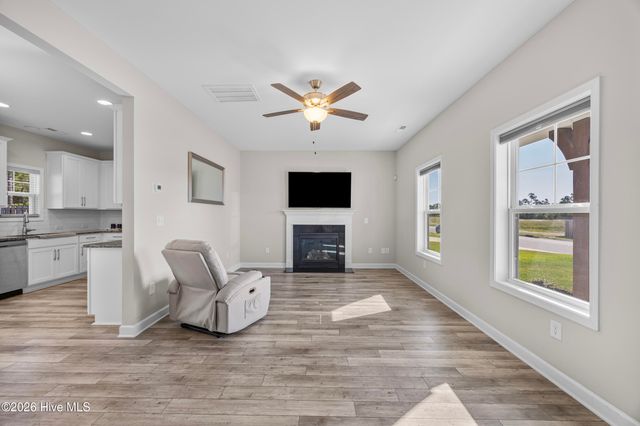 566 Transom Way, Sneads Ferry, NC 28460