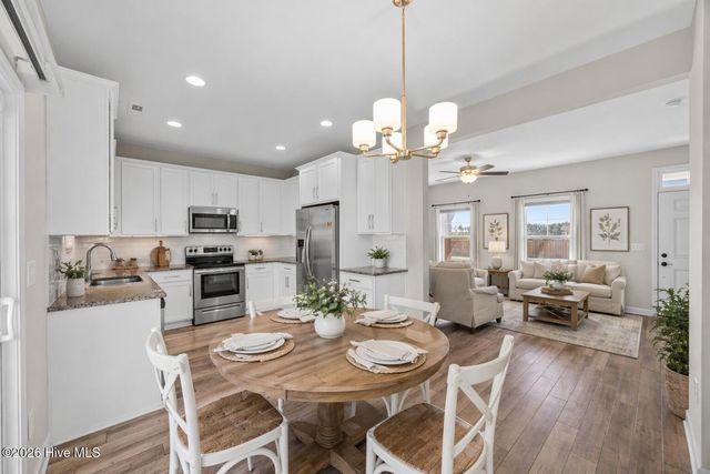 566 Transom Way, Sneads Ferry, NC 28460