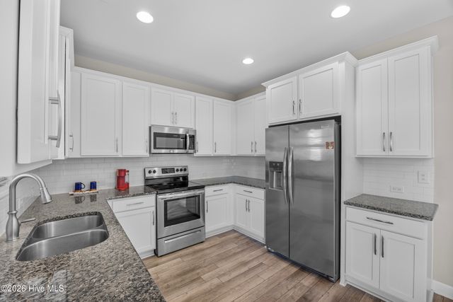 566 Transom Way, Sneads Ferry, NC 28460